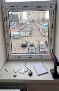 Замена створки пластикового окна Замена створки пластикового окна